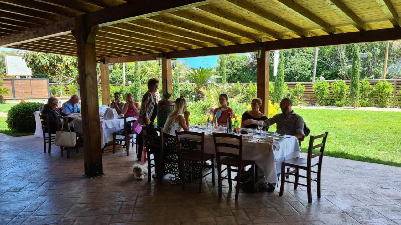 Agriturismo Il Casale ポンテ・ガレリア エクステリア 写真