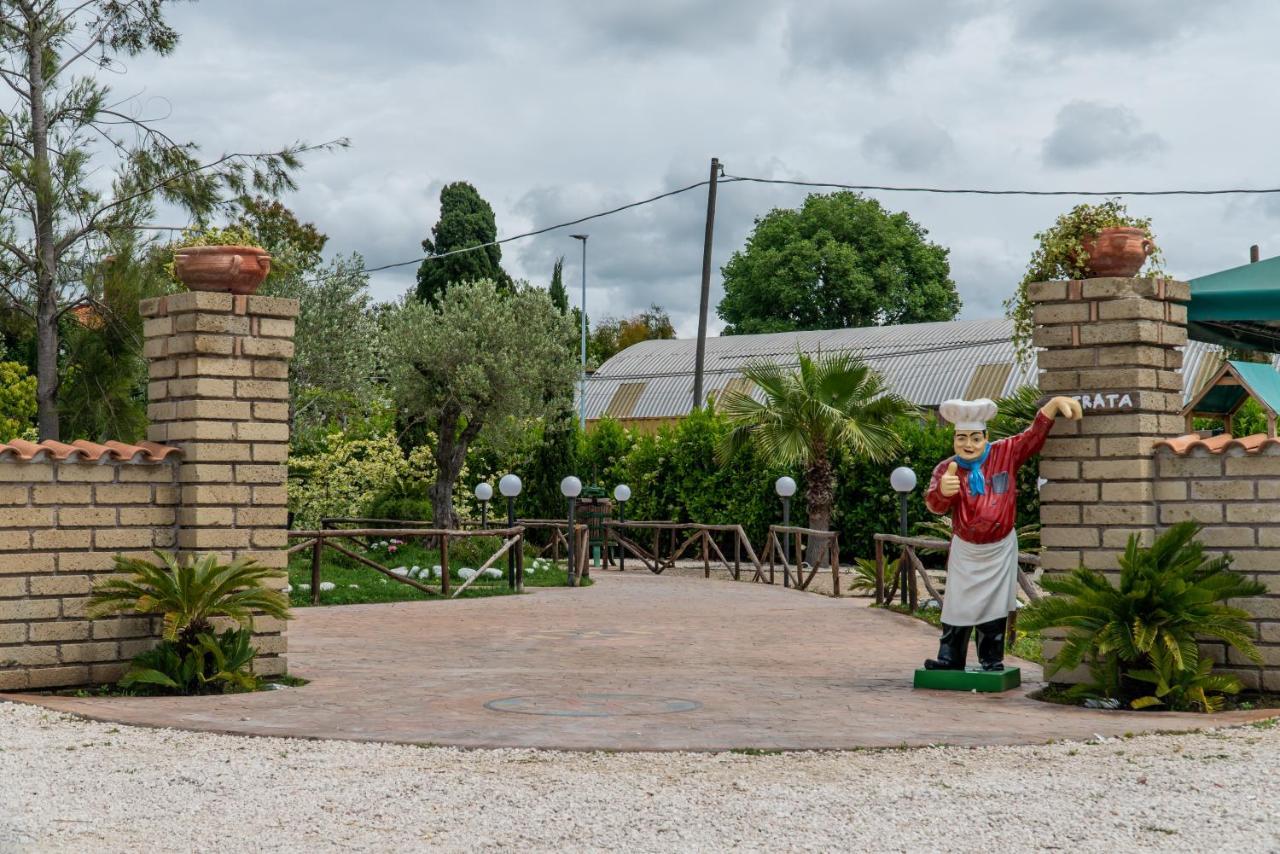 Agriturismo Il Casale ポンテ・ガレリア エクステリア 写真
